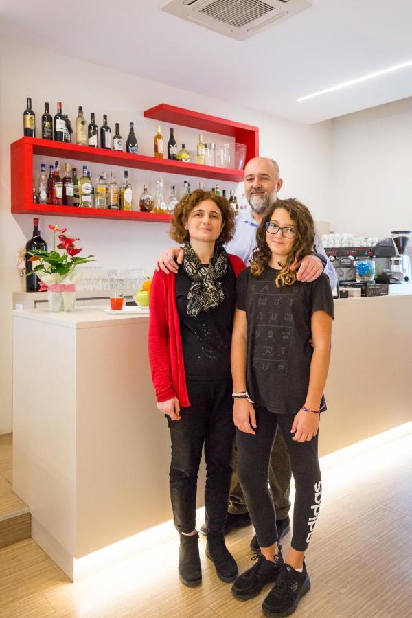 Hotel Amicizia Rimini Dış mekan fotoğraf