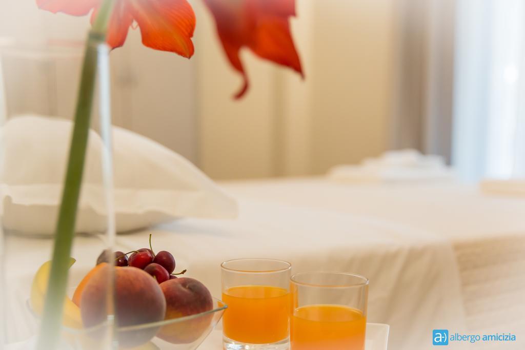 Hotel Amicizia Rimini Dış mekan fotoğraf