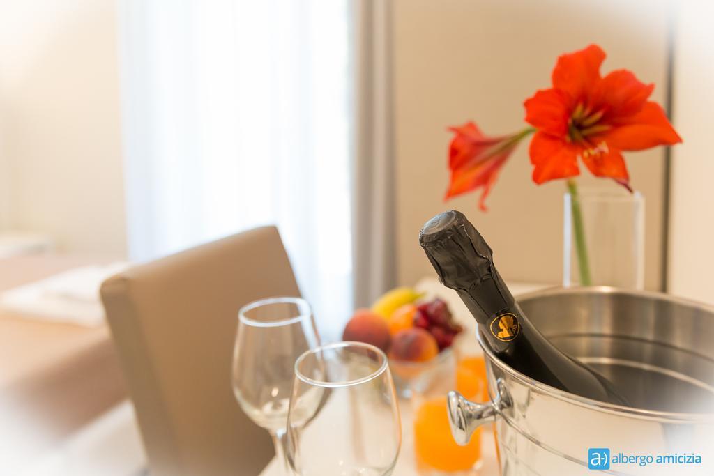 Hotel Amicizia Rimini Dış mekan fotoğraf