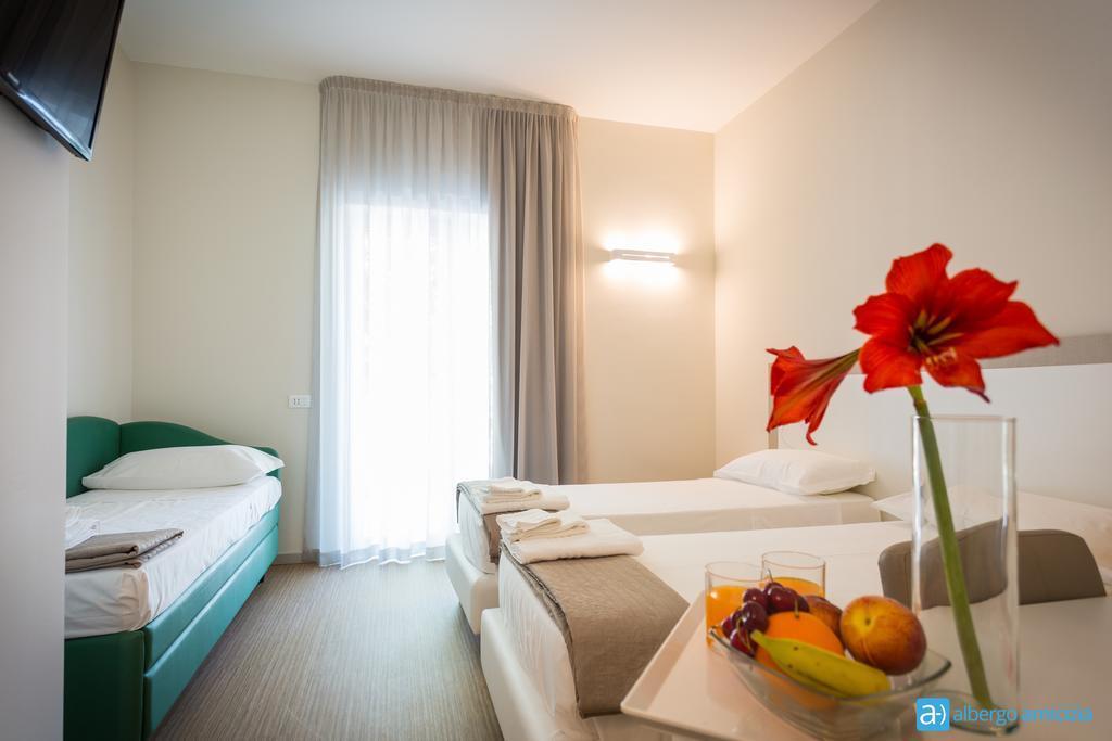 Hotel Amicizia Rimini Dış mekan fotoğraf