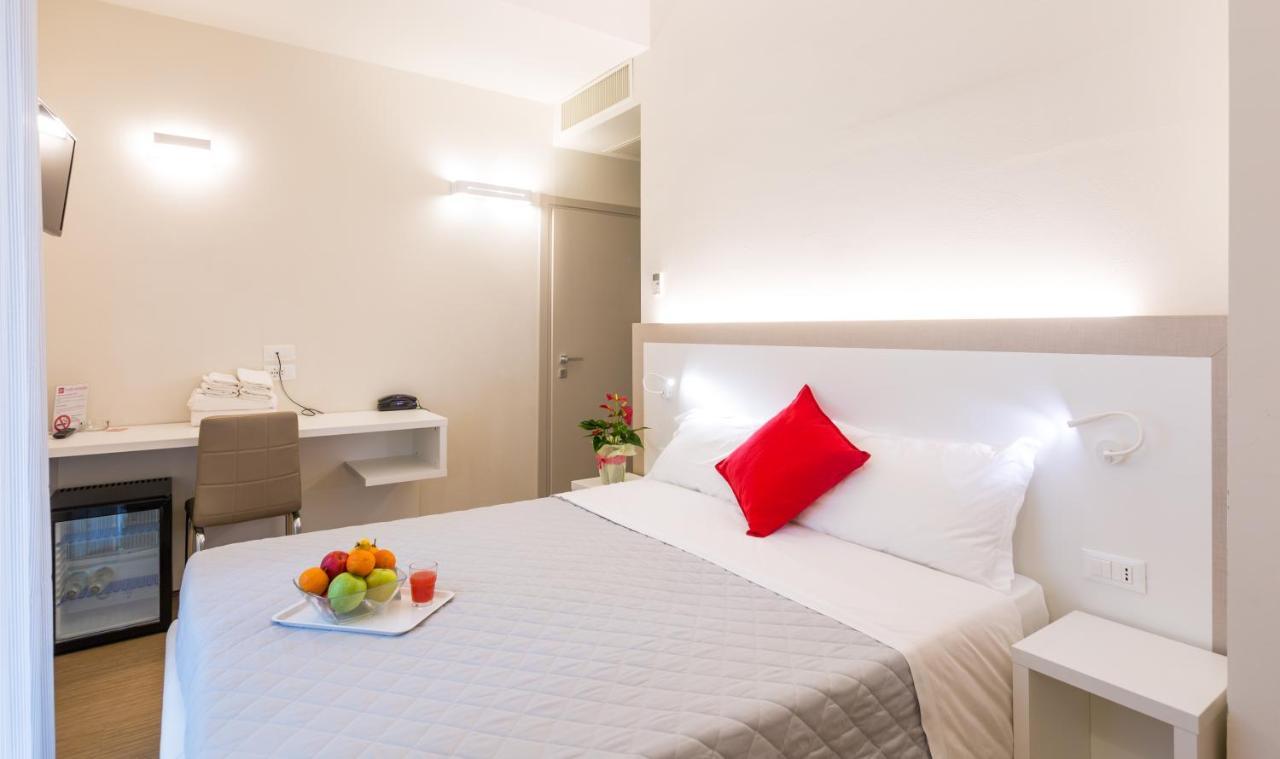 Hotel Amicizia Rimini Dış mekan fotoğraf